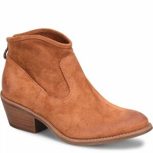 Women's Tan Suede Ankle Boots Alluring booties  from ultra-soft Italian leather.